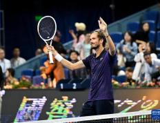 IM体育网页版登录入口-关于日本网球队轻取美国网球队，梅德韦杰夫关键制胜的信息