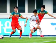 IM体育app-实力悬殊的较量中，双方展现出不同的技巧的简单介绍