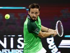 IM体育下载-拉沃尔杯险胜ATP总决赛，梅德韦杰夫惊艳四座的简单介绍