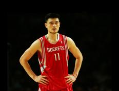 IM体育赛事直播入口-铁蹄之下，武切维奇的逆袭，当马刺的洪流淹没湖人