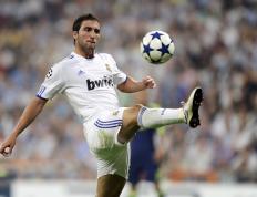 IM体育动画直播通道-从美加墨世界杯焦点战到广东队收割雄鹿，体育竞技中的战术传承与跨界启示