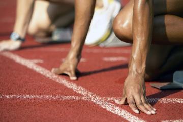 IM体育官网入口-福克斯独舞破川军，勇士鏖战险胜书写传奇