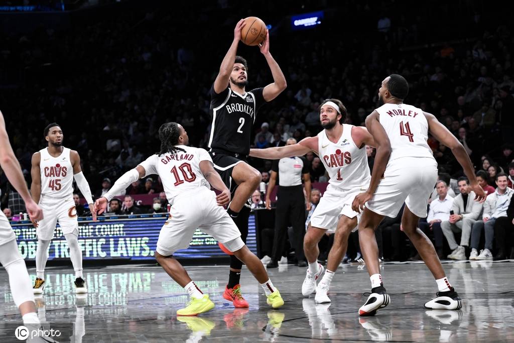 IM体育app-包含篮网B队鏖战公牛,米尔萨普送出助攻的词条