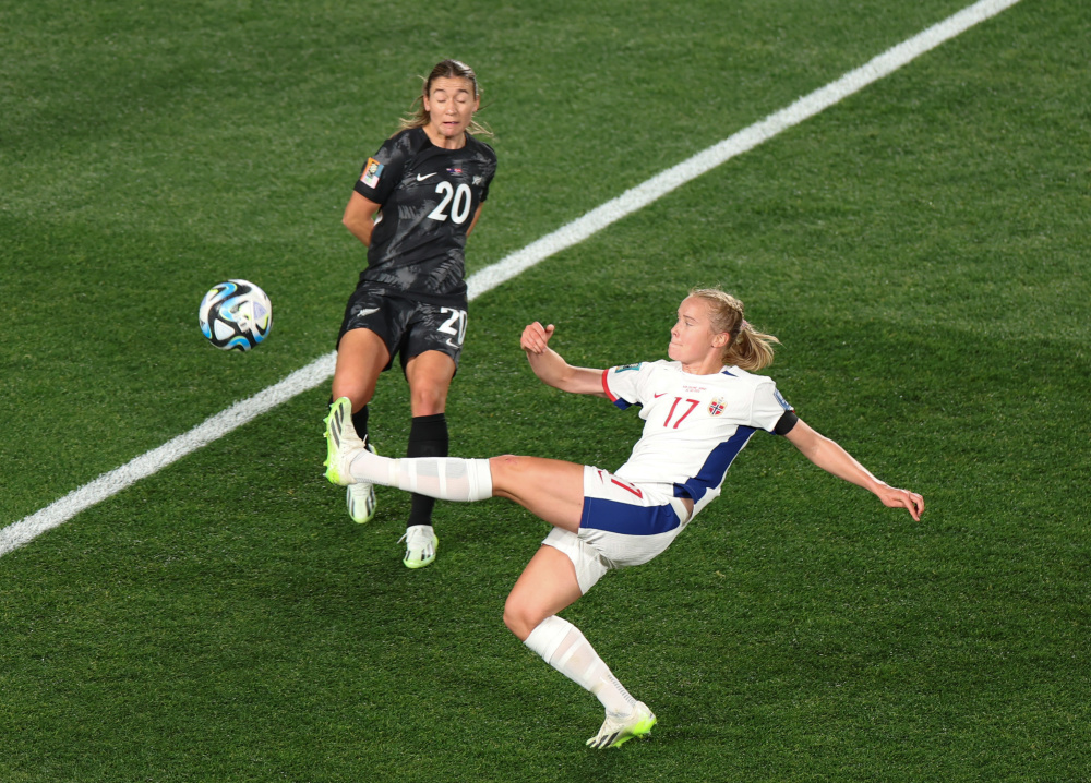 IM体育官方网站-包含瑞典女足对阵挪威队在欧洲杯上碰撞的词条