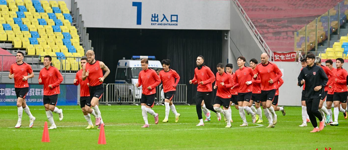 IM体育官方网-中超强队备赛争胜，备战壮烈开战！的简单介绍