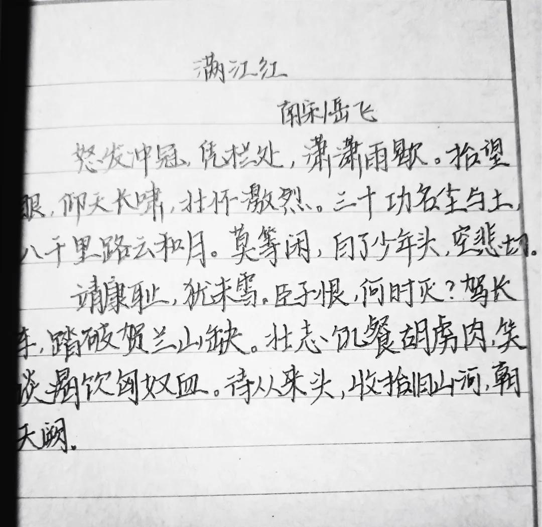 IM体育平台-包含争强对抗赛场擦出火花，豪情壮志谁能称雄的词条