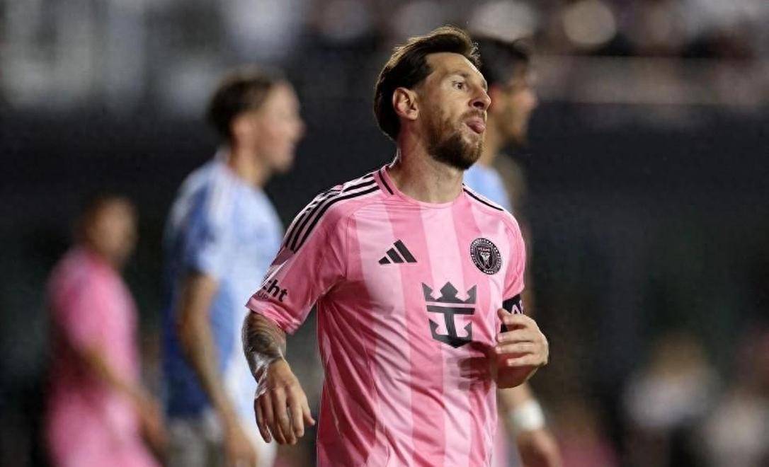 IM体育官方网-美国足球队在国际比赛中展现极限实力