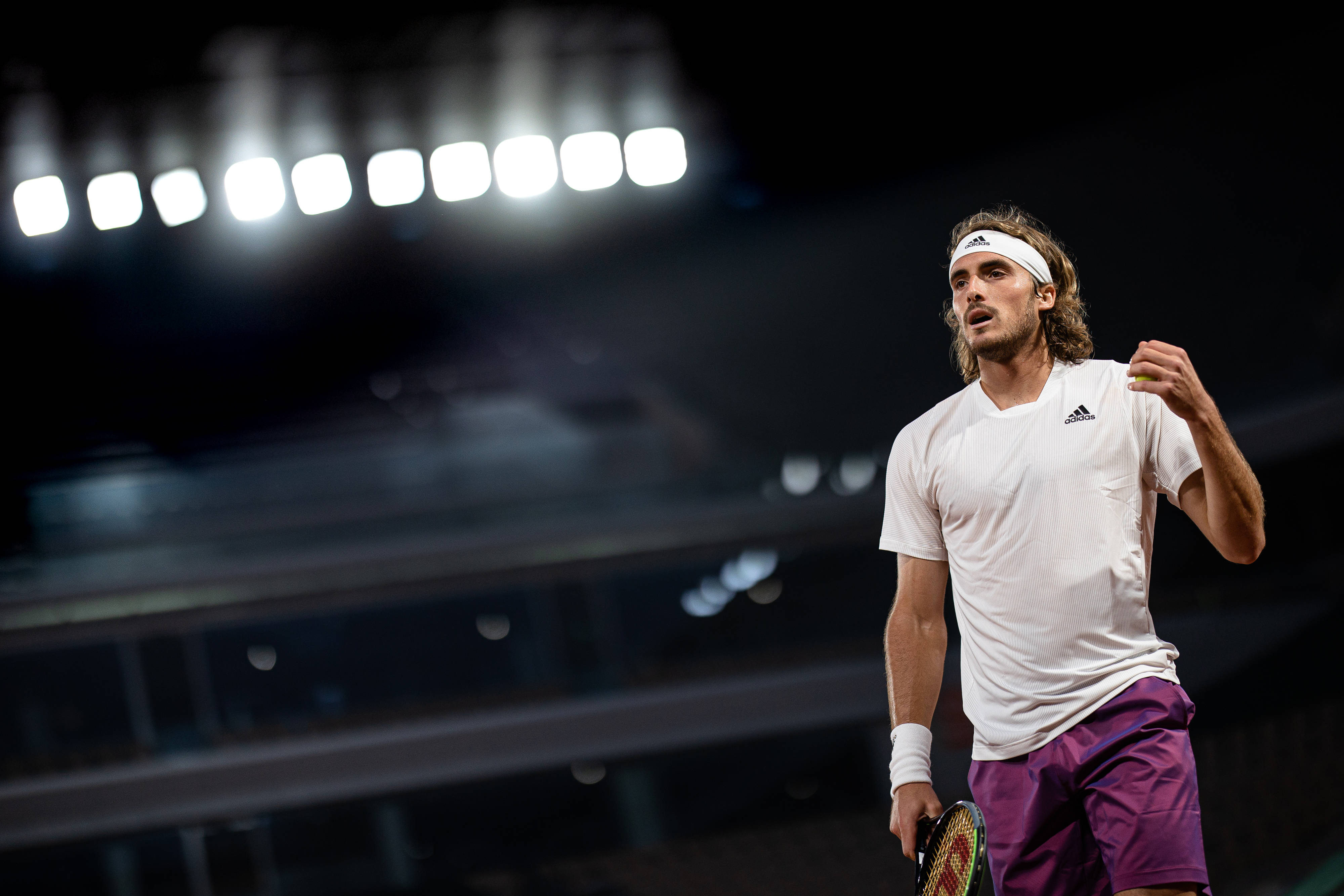 IM体育赛事直播入口-包含英国网球队完胜日本网球队,西西帕斯高光表现的词条