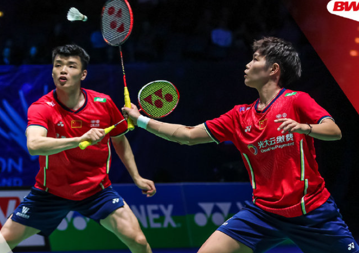 IM体育社区互动入口-泰国队鏖战韩国队，安赛龙带队取胜