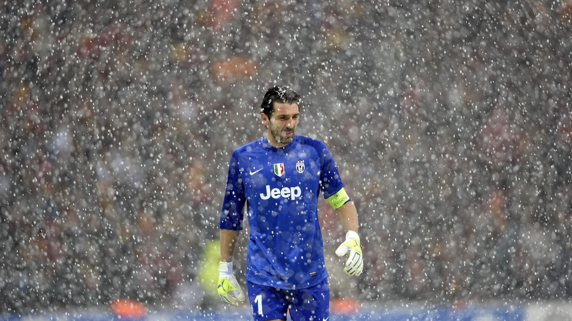 IM体育动画直播通道-独行侠的孤胆逆袭,米切尔关键一击,终结湖人王朝幻想