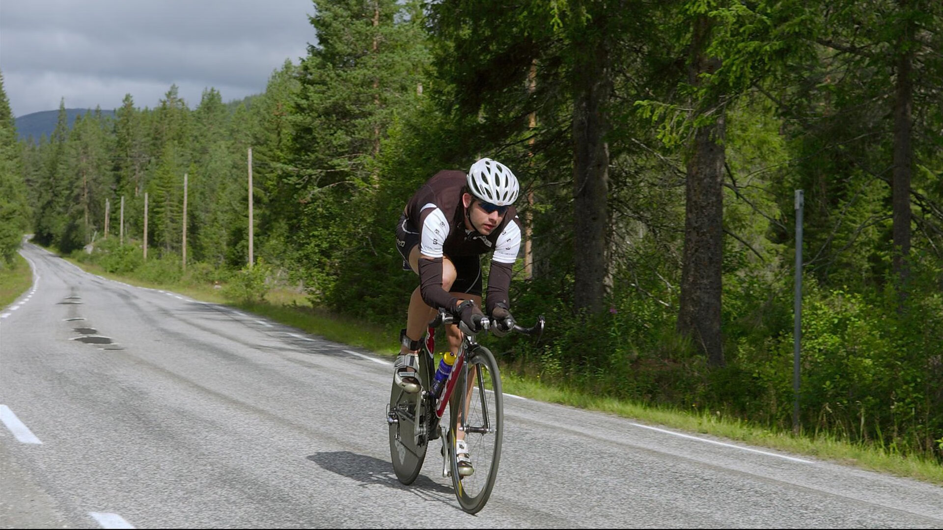 IM体育官方平台-老鹰血拼快船,F1年度争冠的终极隐喻